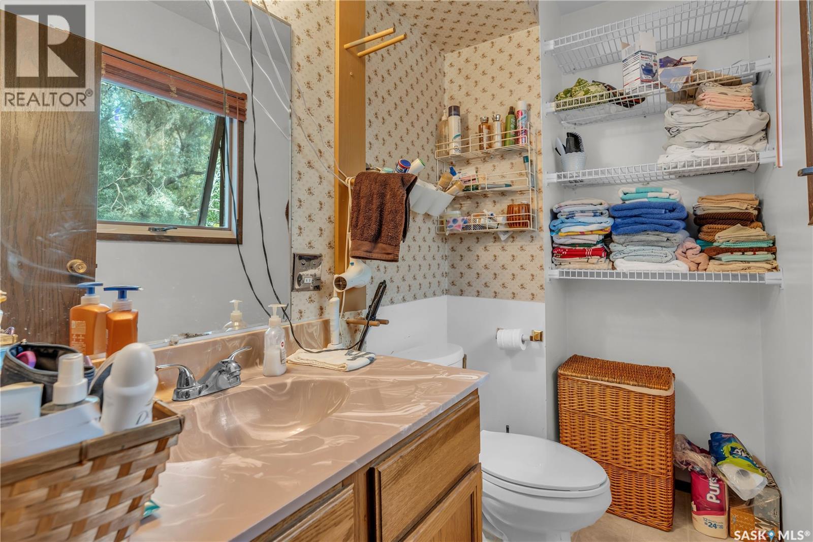 110 Salemka Crescent, Regina, SK - Indoor Photo Showing Bathroom