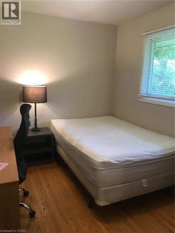 38 High Street, Waterloo, ON - Indoor Photo Showing Bedroom