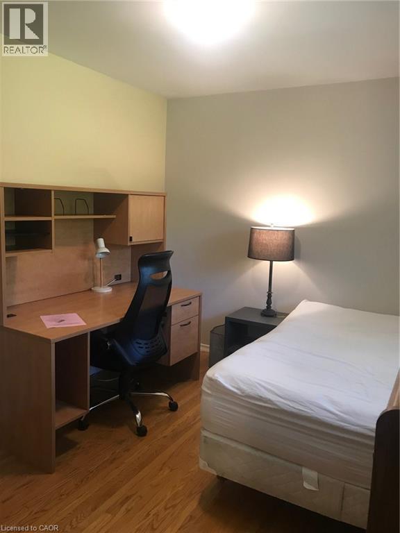 38 High Street, Waterloo, ON - Indoor Photo Showing Bedroom