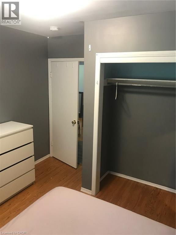 38 High Street, Waterloo, ON - Indoor Photo Showing Bedroom