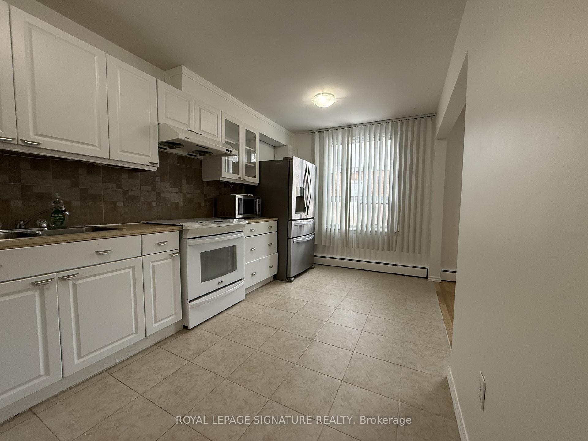 1195 Lakeshore Road E, Mississauga, ON