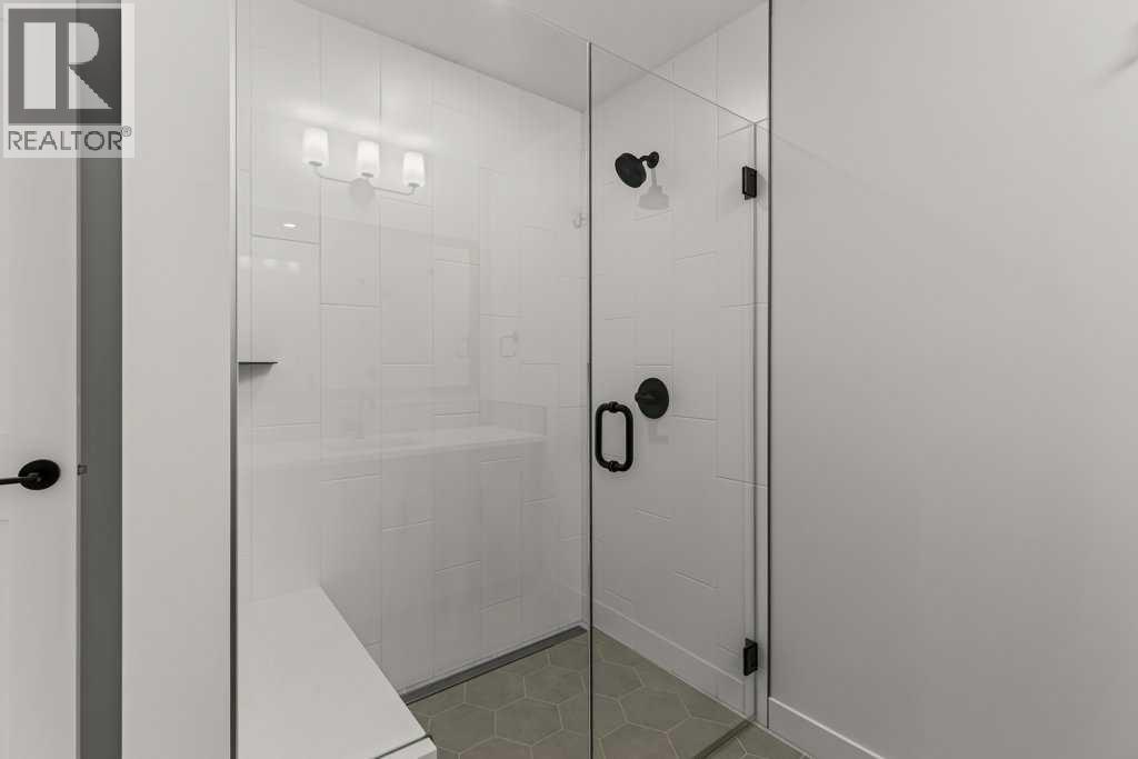 407, 1505 Spring Creek Gate, Canmore, AB - Indoor Photo Showing Bathroom