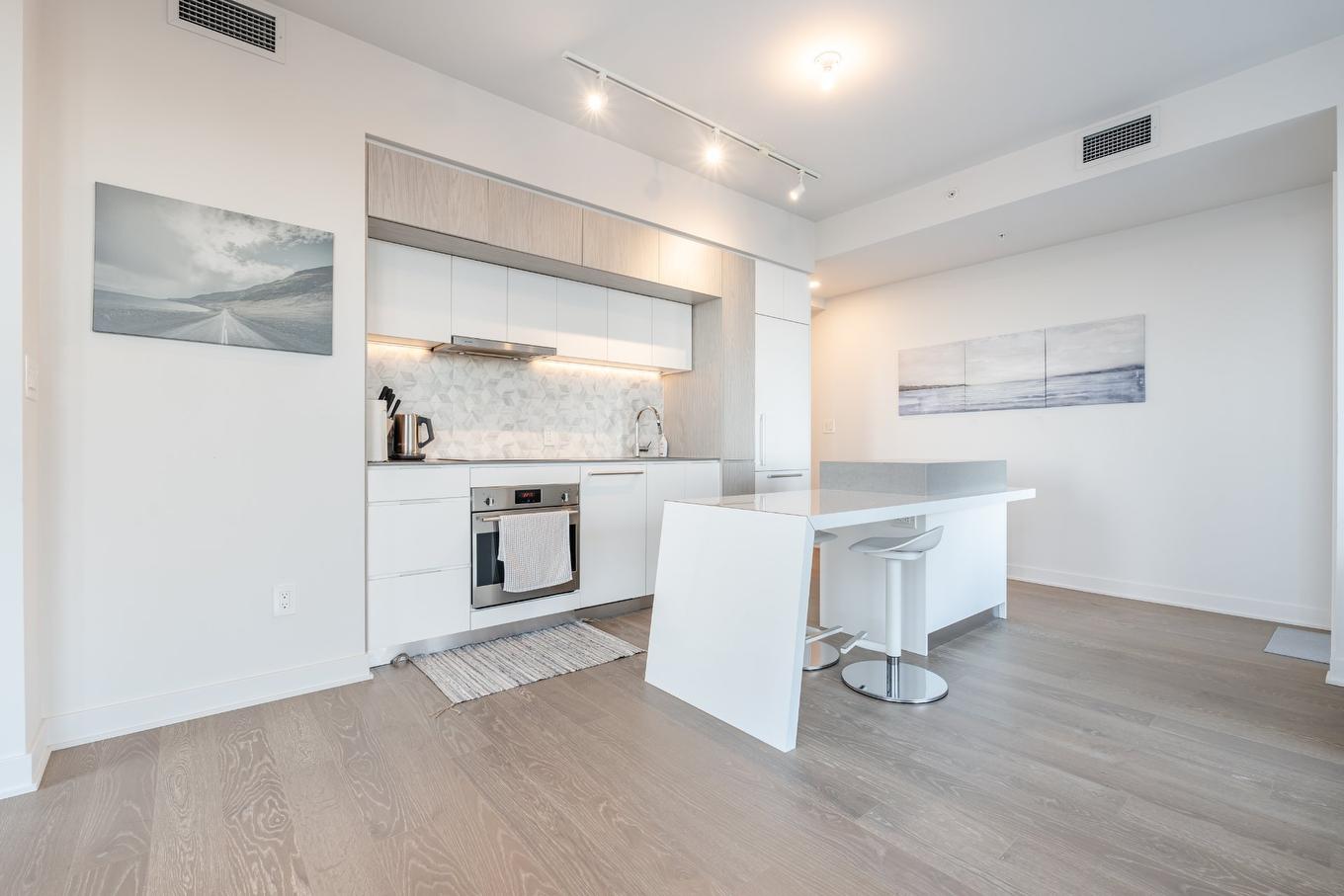 Cuisine - 1104-1188 Rue St-Antoine O., Montréal (Ville-Marie), QC - Indoor Photo Showing Kitchen