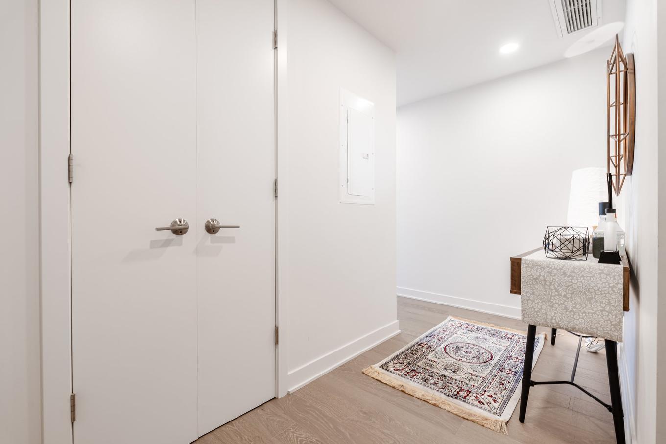 Hall d'entrée/Vestibule - 1104-1188 Rue St-Antoine O., Montréal (Ville-Marie), QC - Indoor Photo Showing Other Room