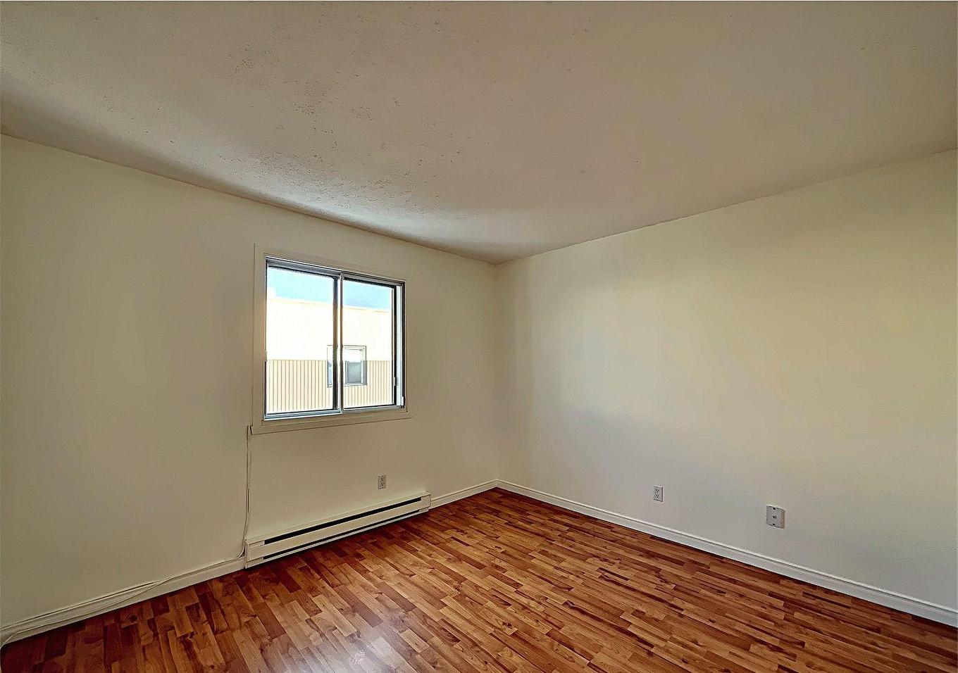 Bedroom - 86-3840 Boul. Le Carrefour, Laval (Chomedey), QC - Indoor Photo Showing Other Room