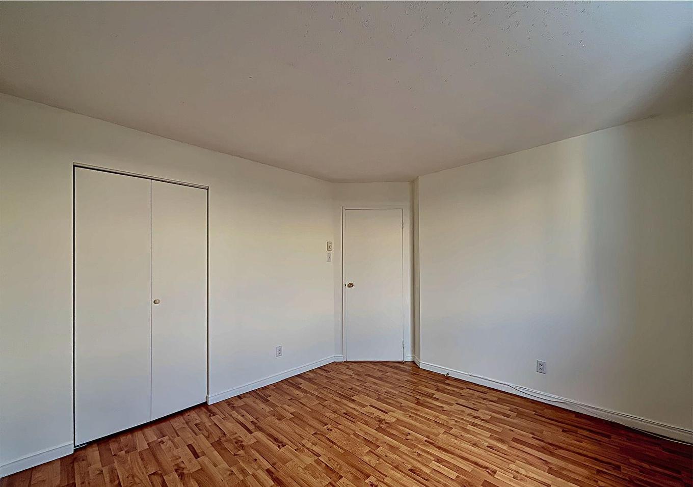 Primary bedroom - 86-3840 Boul. Le Carrefour, Laval (Chomedey), QC - Indoor Photo Showing Other Room