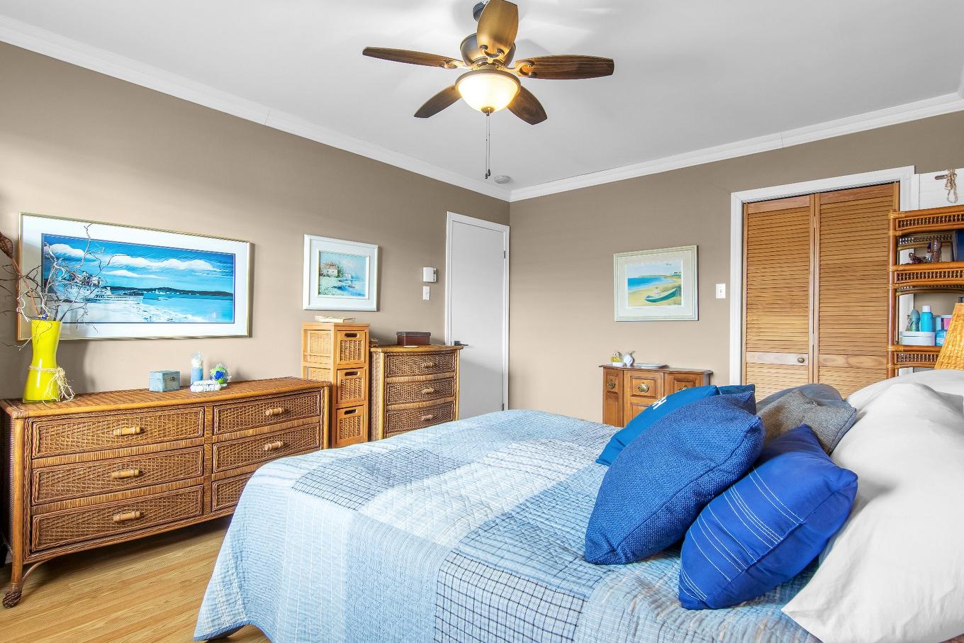 Primary bedroom - 302-8820 Boul. Des Galeries-D'Anjou, Montréal (Anjou), QC - Indoor Photo Showing Bedroom