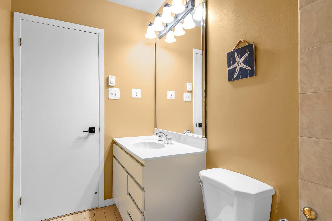 Bathroom - 302-8820 Boul. Des Galeries-D'Anjou, Montréal (Anjou), QC - Indoor Photo Showing Bathroom