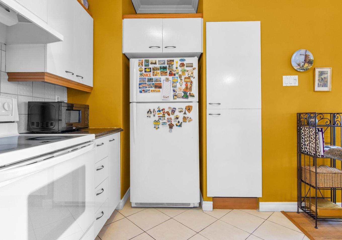 Kitchen - 302-8820 Boul. Des Galeries-D'Anjou, Montréal (Anjou), QC - Indoor Photo Showing Kitchen