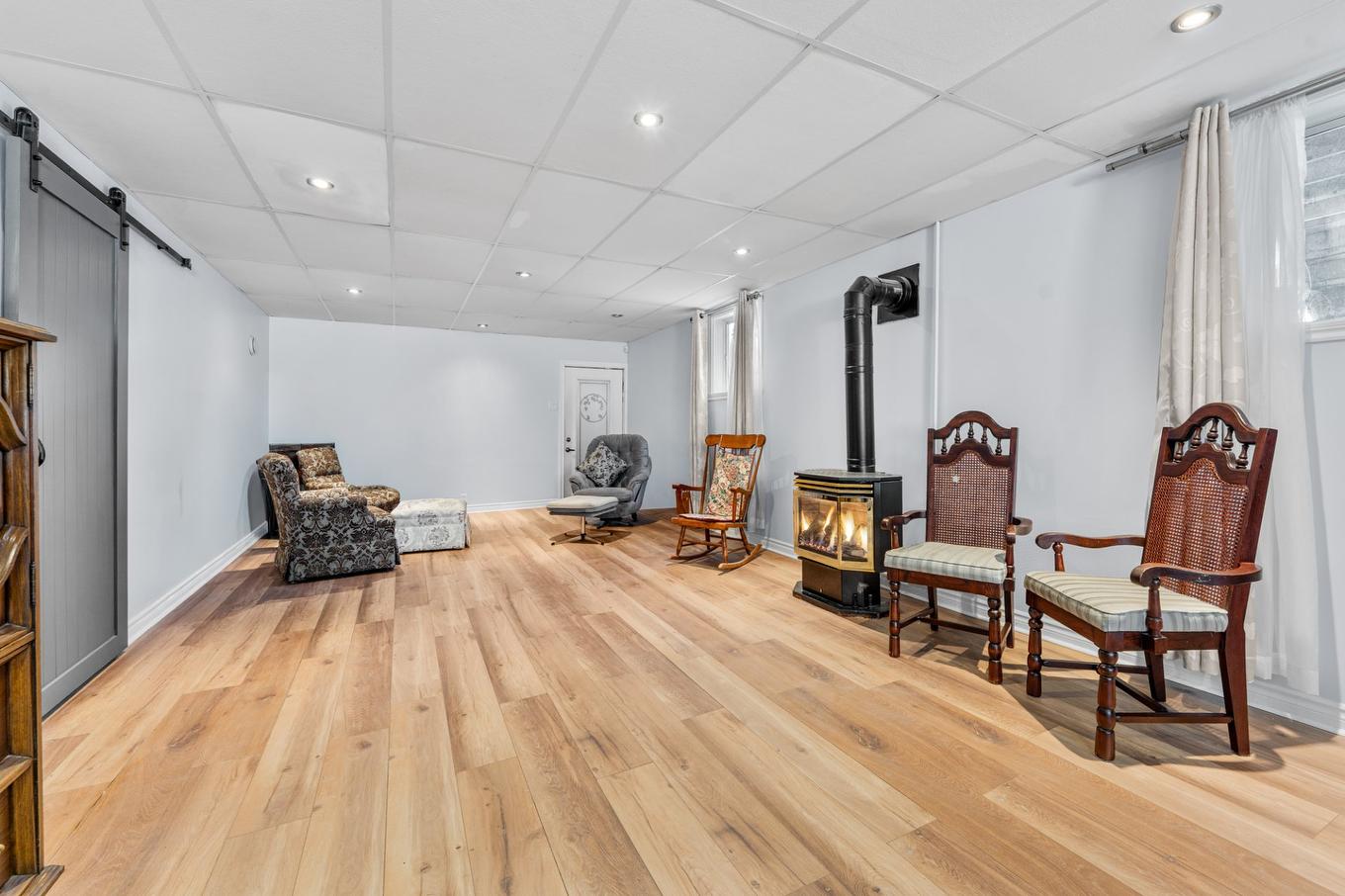 Salle familiale - 2943 Ch. Ste-Marie, Mascouche, QC - Indoor Photo Showing Other Room