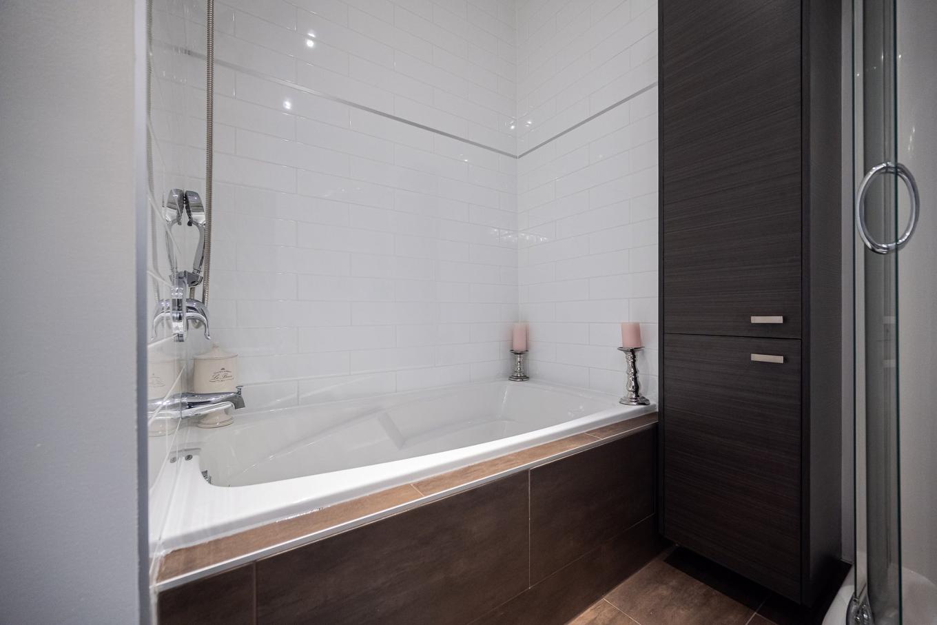 Bathroom - 308-346 Rue Laurier, Laval (Laval-Des-Rapides), QC - Indoor Photo Showing Bathroom