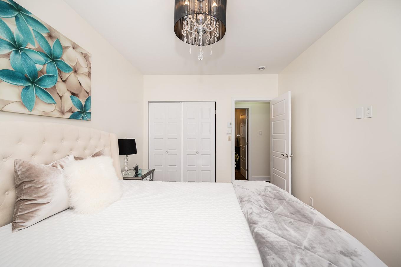 Primary bedroom - 308-346 Rue Laurier, Laval (Laval-Des-Rapides), QC - Indoor Photo Showing Bedroom