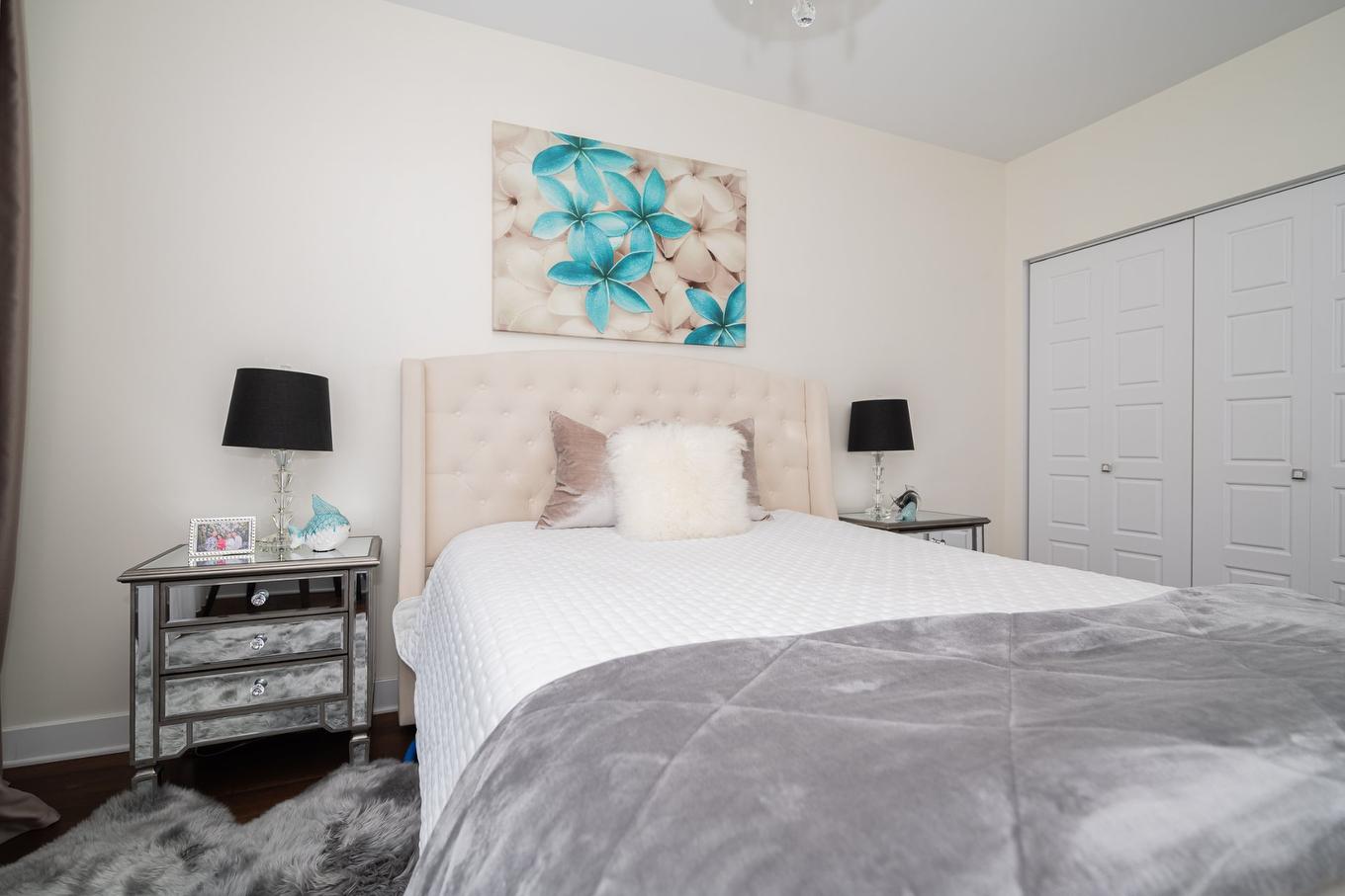 Primary bedroom - 308-346 Rue Laurier, Laval (Laval-Des-Rapides), QC - Indoor Photo Showing Bedroom