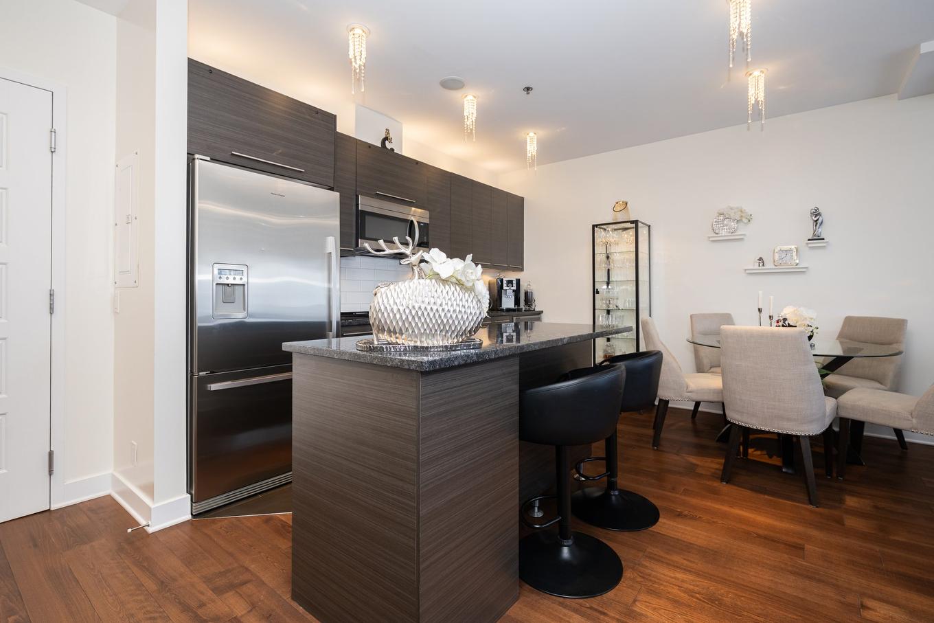 Kitchen - 308-346 Rue Laurier, Laval (Laval-Des-Rapides), QC - Indoor