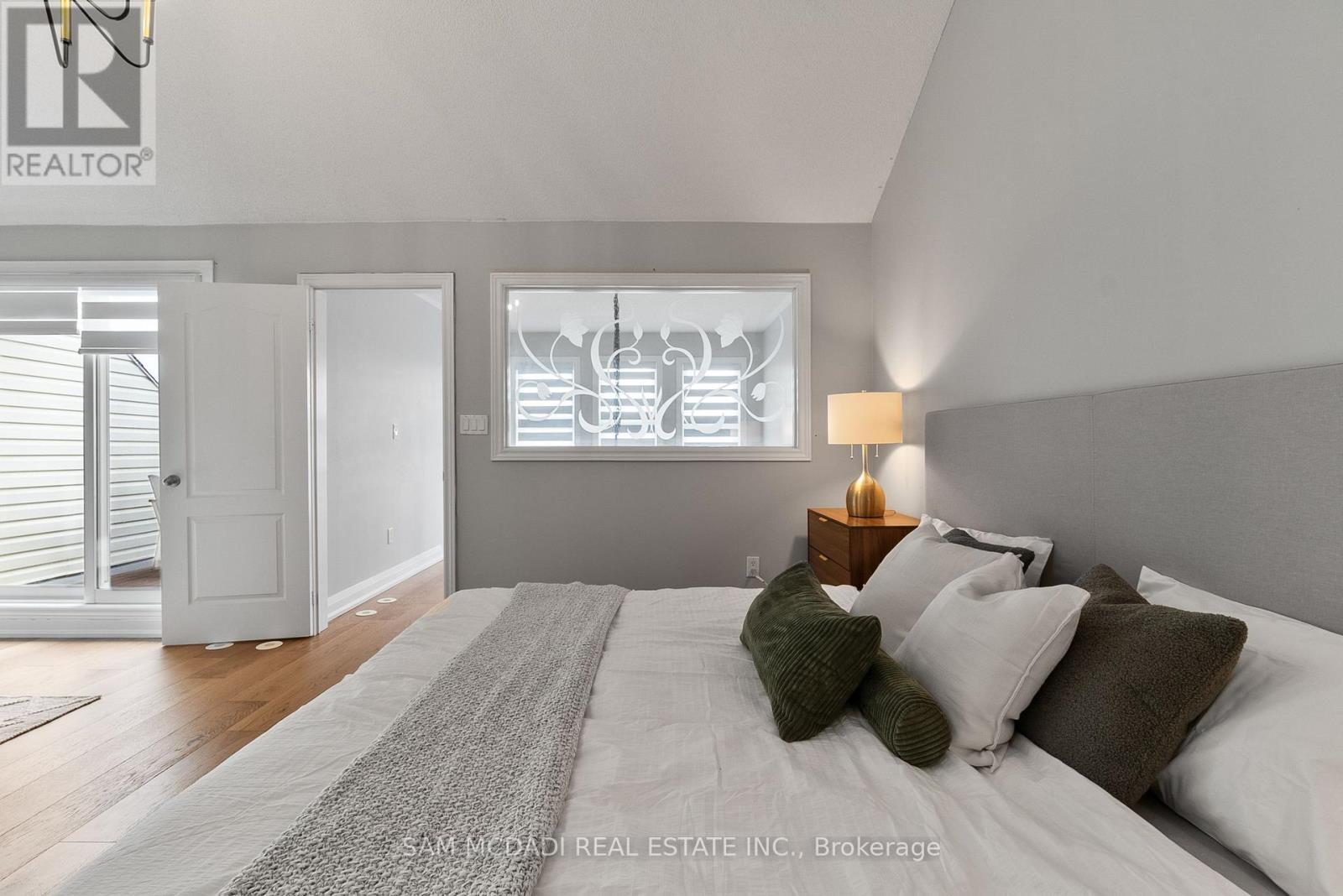 5227 Preservation Circle, Mississauga, ON - Indoor Photo Showing Bedroom