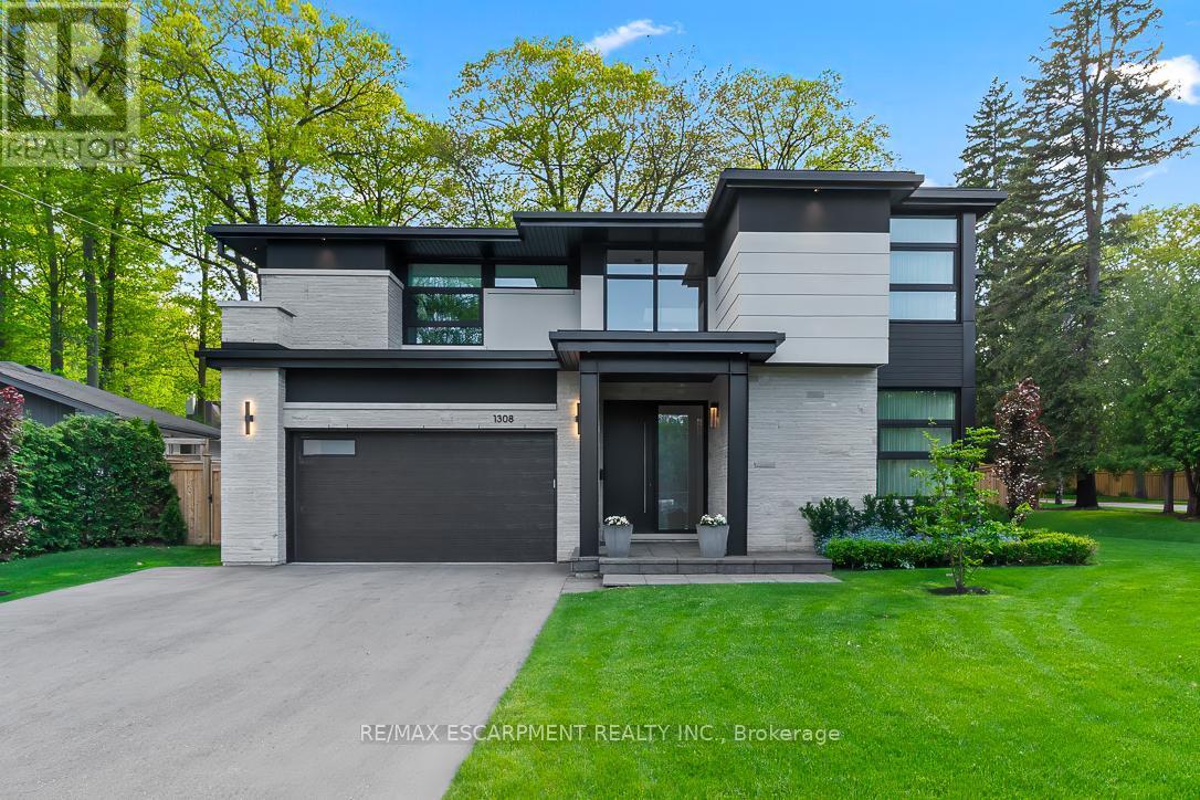 1308 Greenoaks Drive, Mississauga, ON - Outdoor With Facade