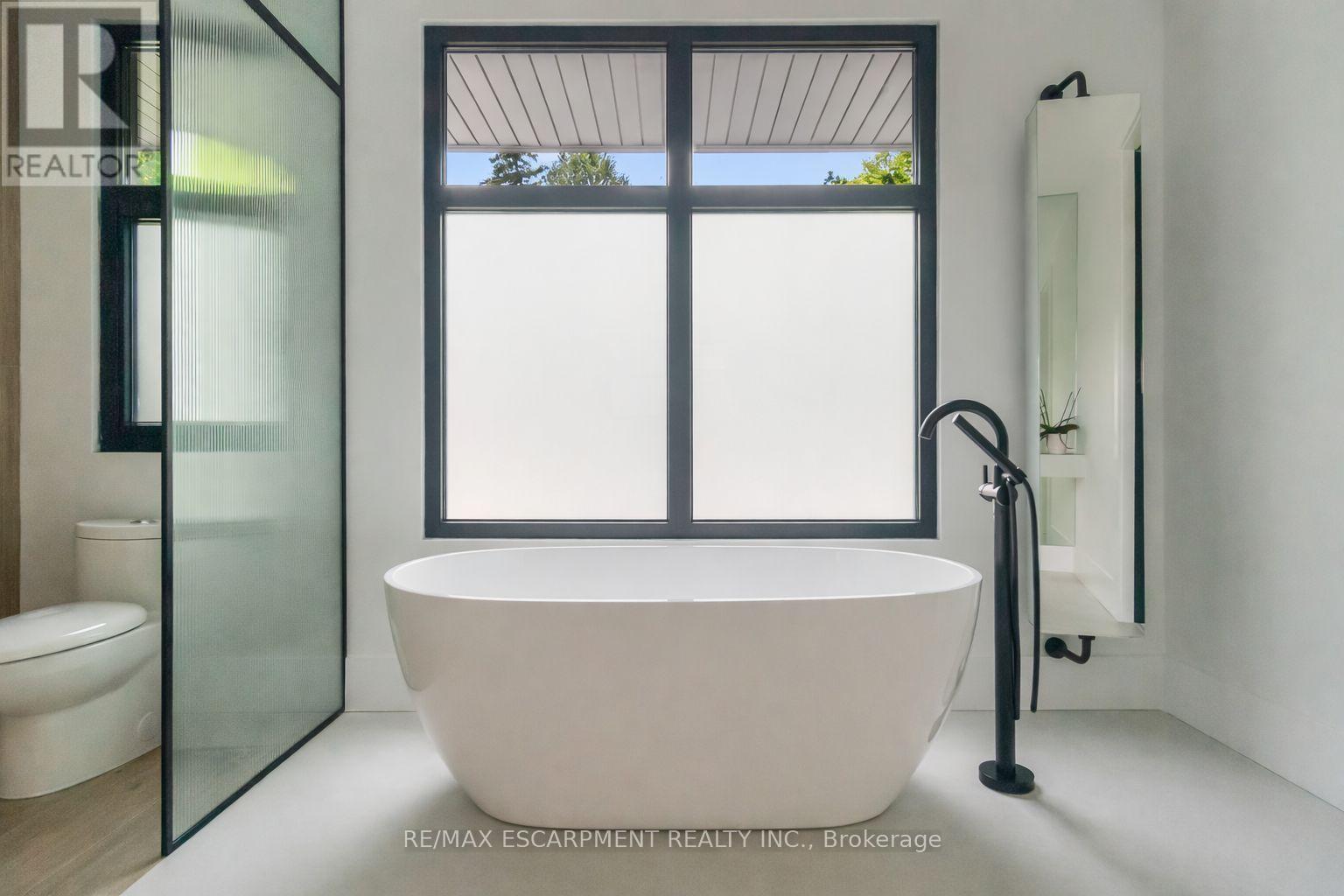 1308 Greenoaks Drive, Mississauga, ON - Indoor Photo Showing Bathroom