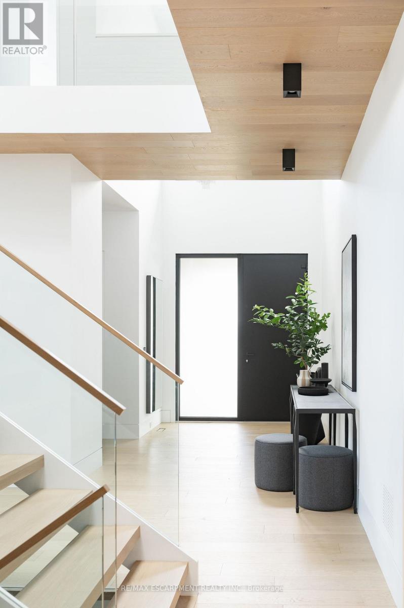 1308 Greenoaks Drive, Mississauga, ON - Indoor Photo Showing Other Room