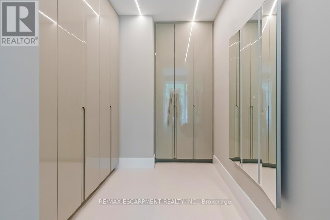 1308 Greenoaks Drive, Mississauga, ON - Indoor Photo Showing Other Room