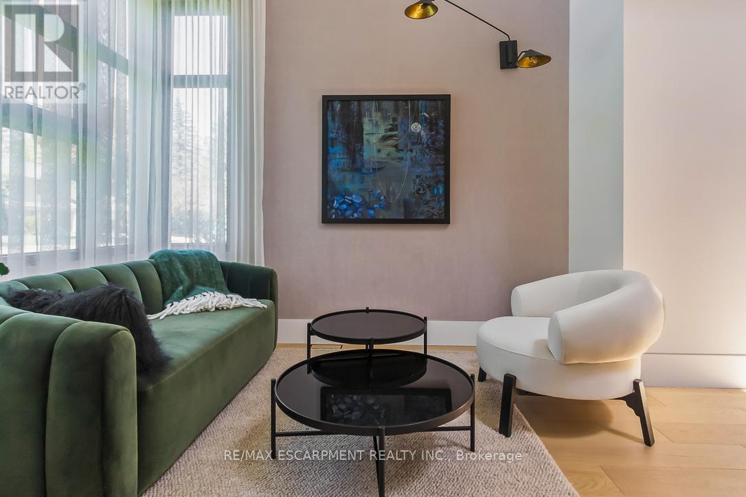 1308 Greenoaks Drive, Mississauga, ON - Indoor