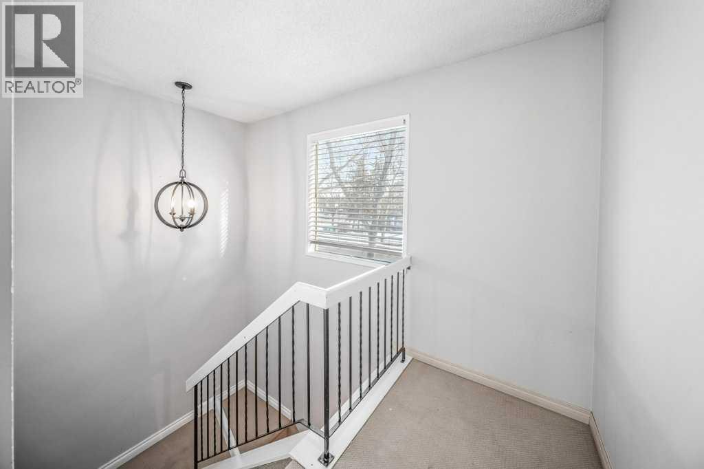 2140 146 Avenue Se, Calgary, AB - Indoor Photo Showing Other Room