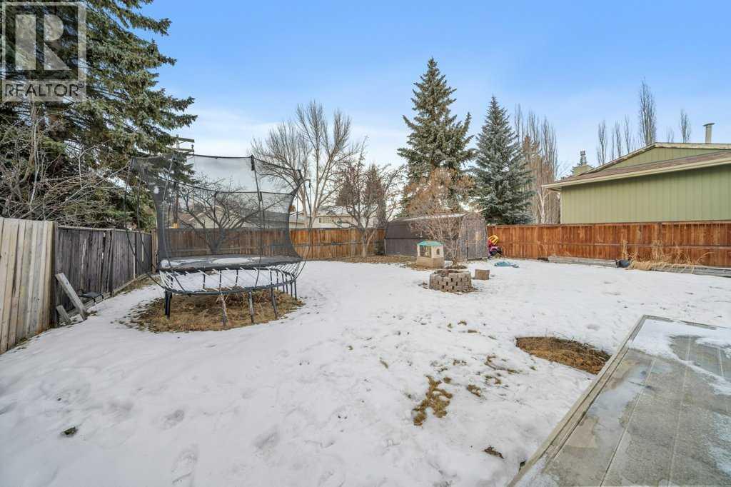 2140 146 Avenue Se, Calgary, AB - Outdoor With Backyard