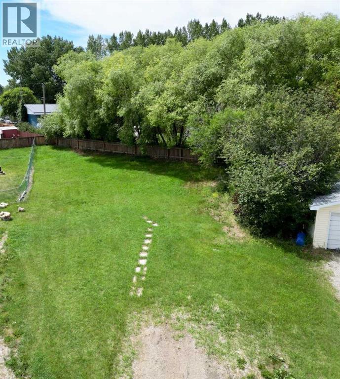 18 Fowler Bay, Acme, AB