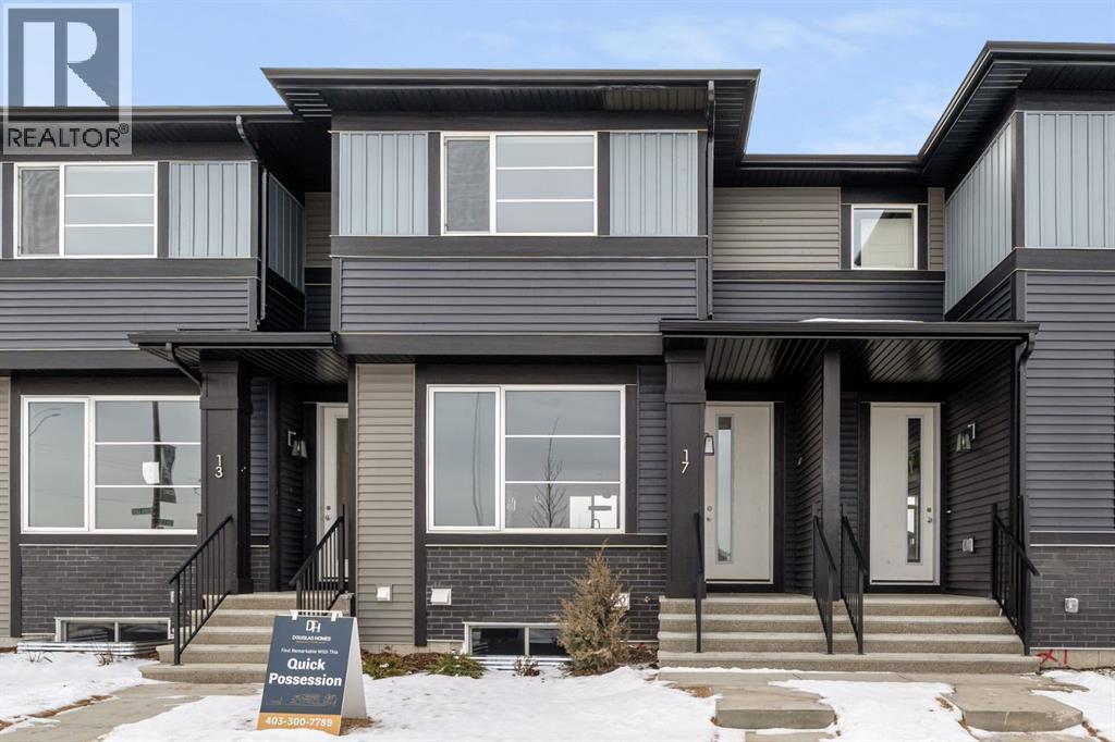 17 Sora Gate Se, Calgary, AB - Outdoor With Facade