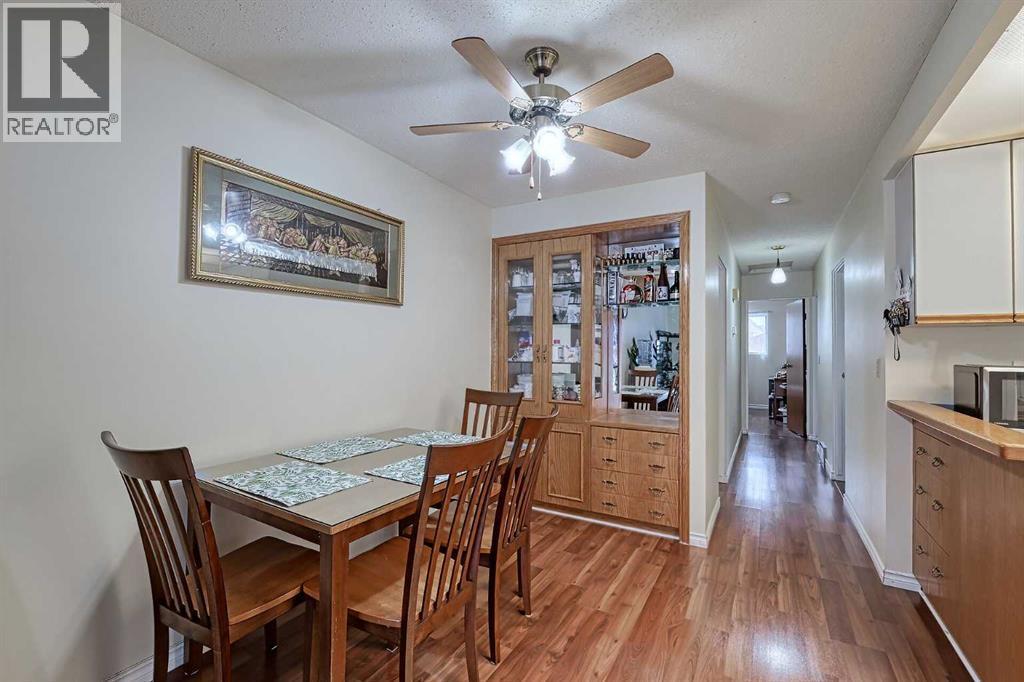 28 7 Avenue Se, High River, AB - Indoor Photo Showing Dining Room