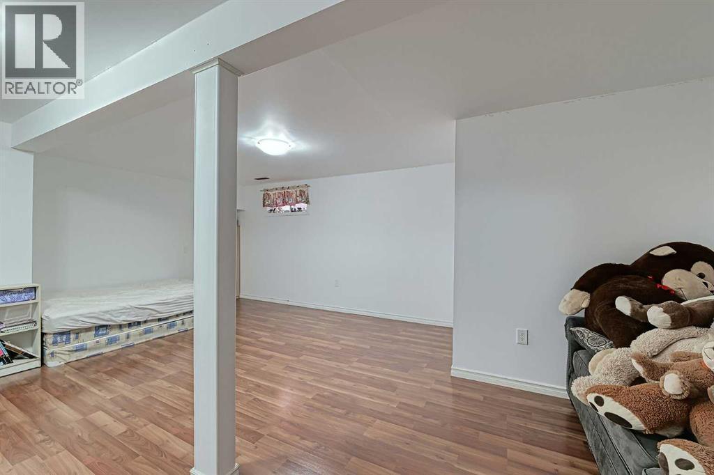 28 7 Avenue Se, High River, AB - Indoor