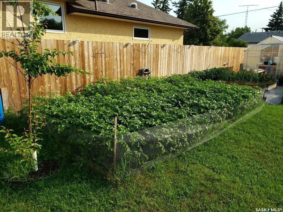 233 High Avenue, Saltcoats, SK - Outdoor