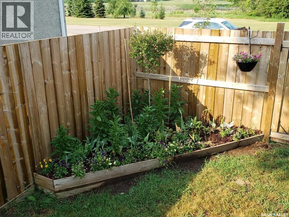 233 High Avenue, Saltcoats, SK - Outdoor