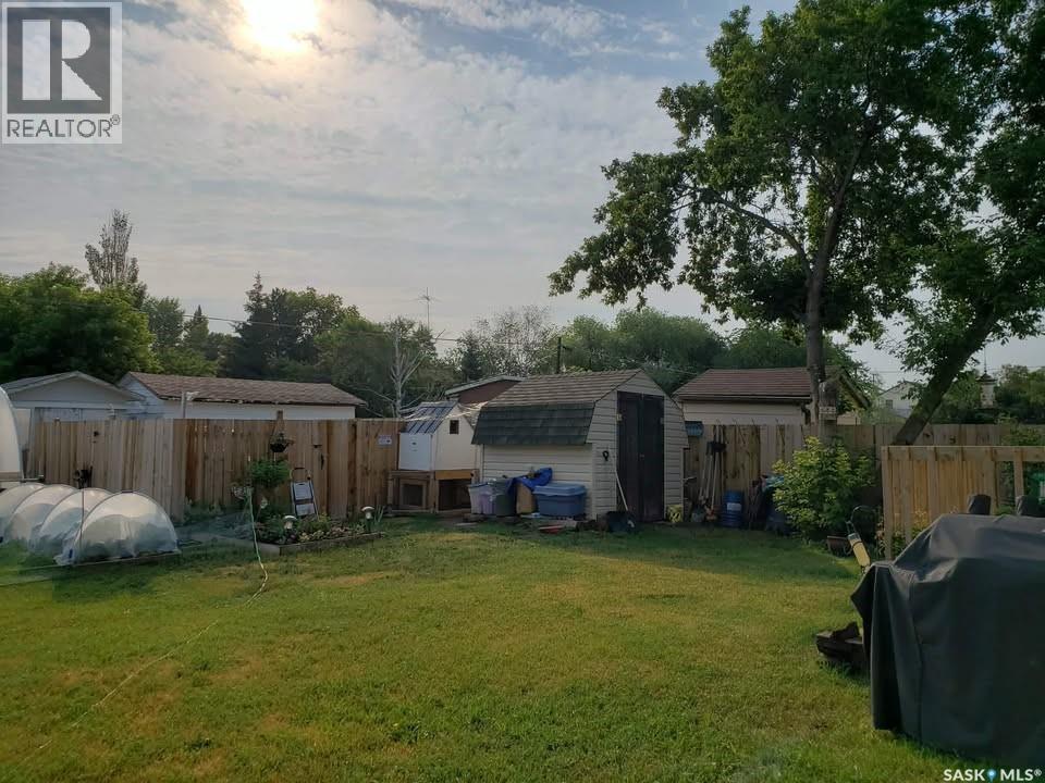 233 High Avenue, Saltcoats, SK - Outdoor