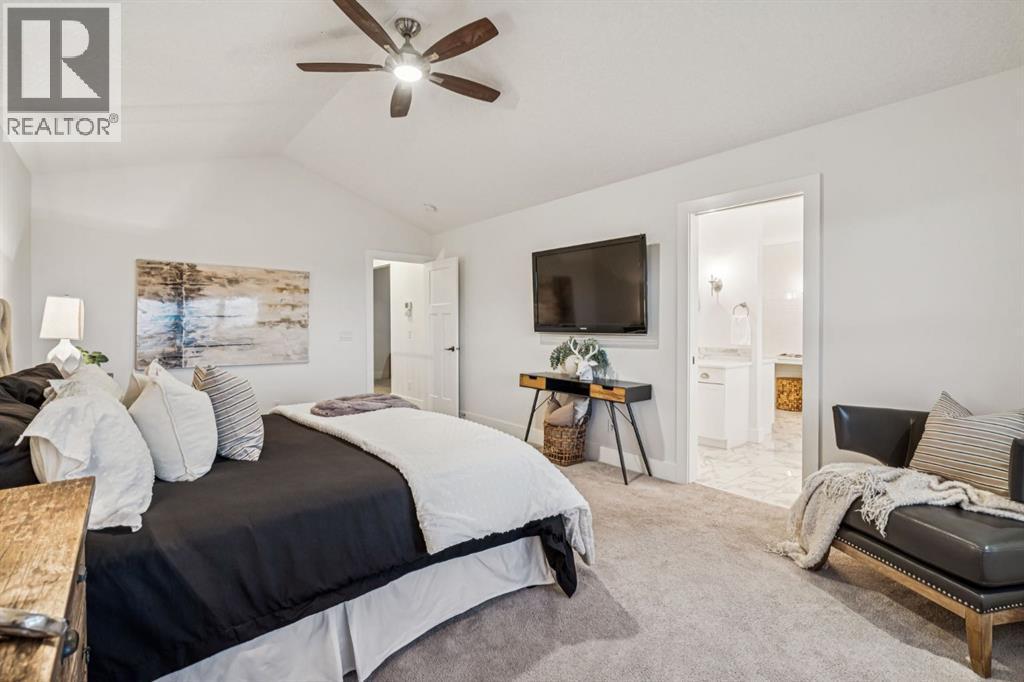 47 Sundown Way, Cochrane, AB - Indoor Photo Showing Bedroom