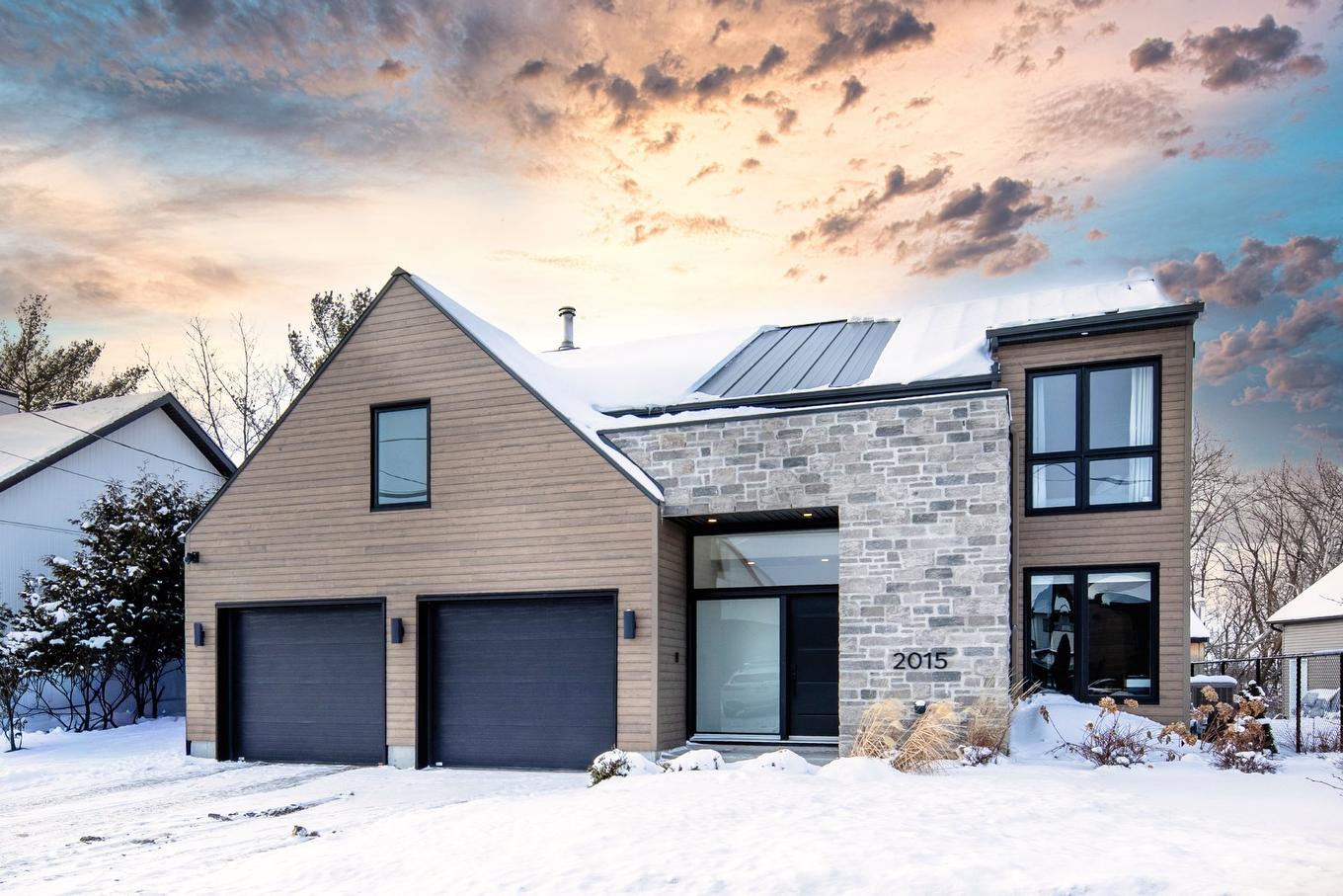 Façade - 2015 Av. De Salaberry, Chambly, QC - Outdoor