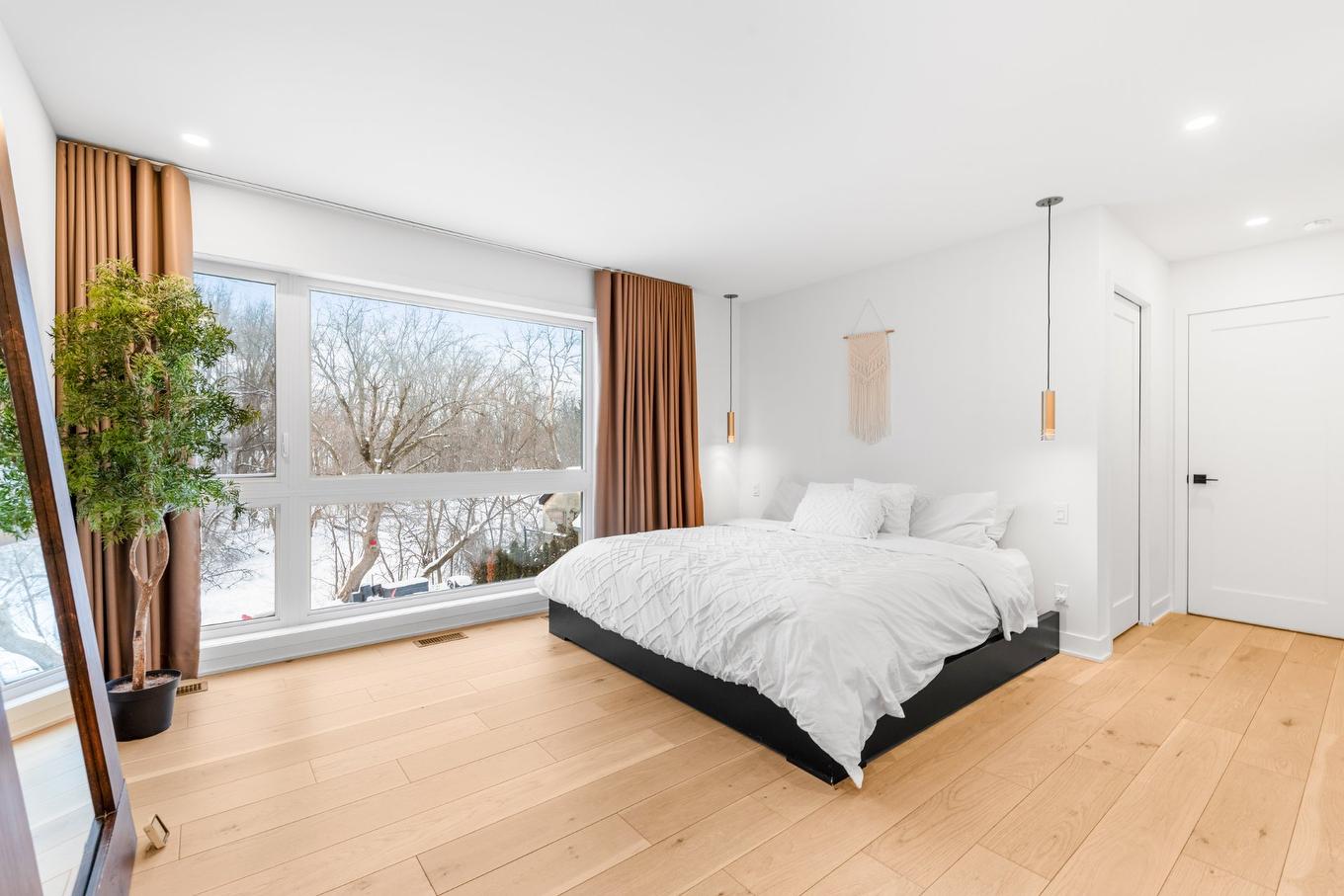 Chambre à coucher principale - 2015 Av. De Salaberry, Chambly, QC - Indoor Photo Showing Bedroom
