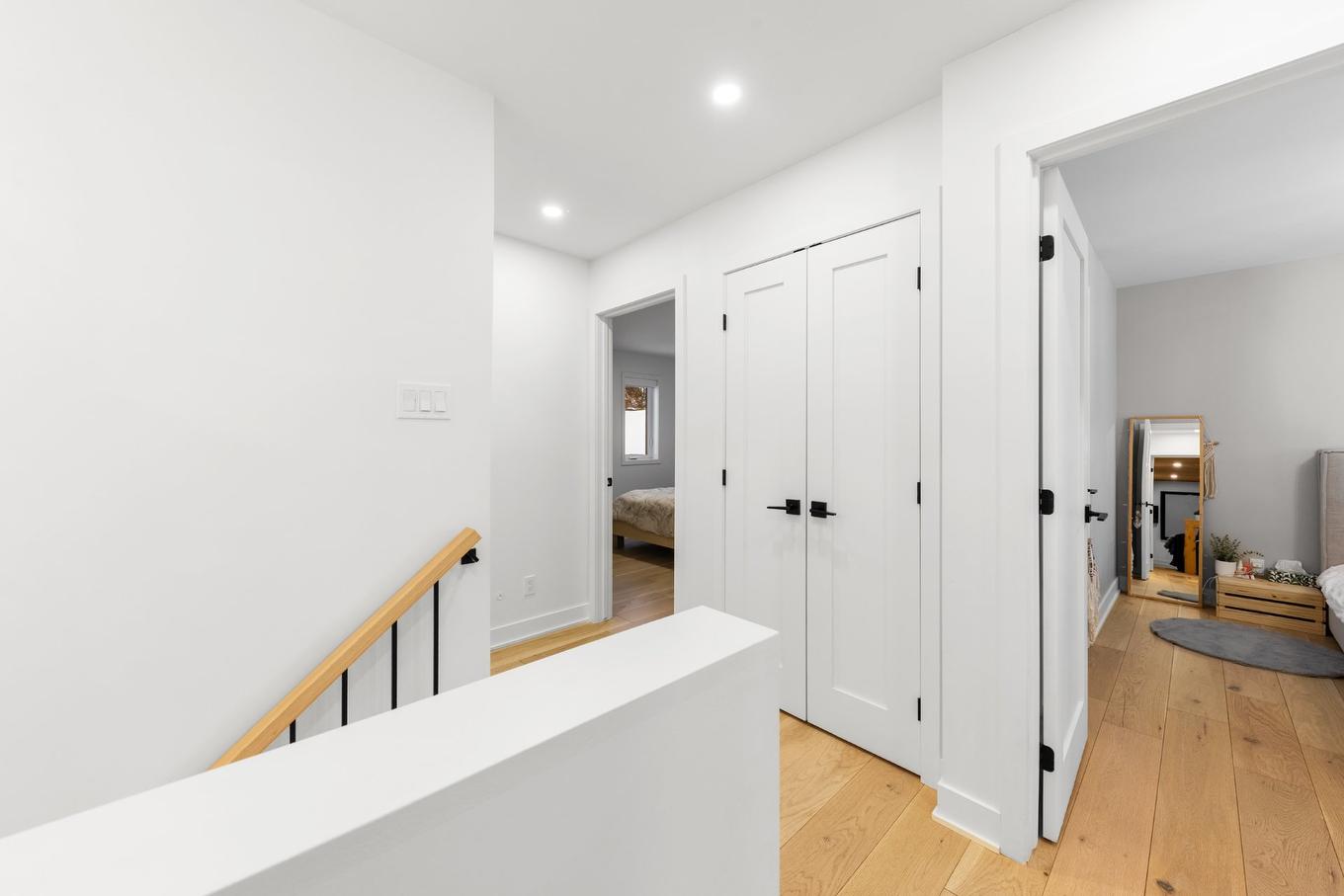 Vue d'ensemble - 2015 Av. De Salaberry, Chambly, QC - Indoor Photo Showing Other Room