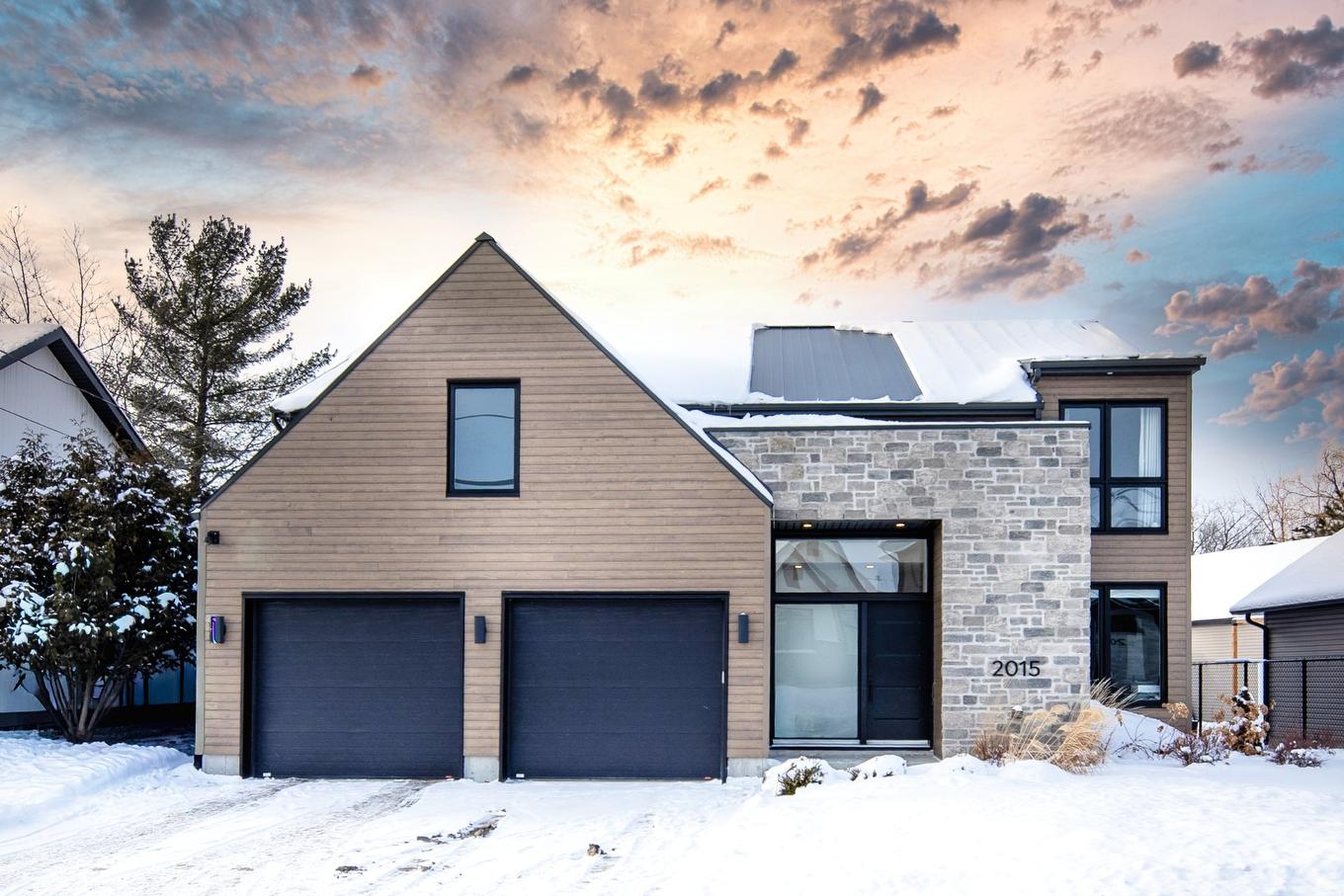 Façade - 2015 Av. De Salaberry, Chambly, QC - Outdoor