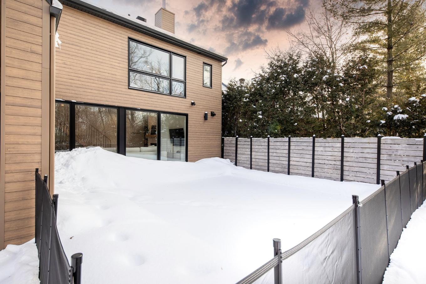 Piscine - 2015 Av. De Salaberry, Chambly, QC - Outdoor With Exterior