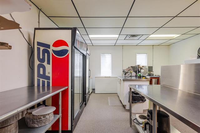 655 Main St, Morris, MB