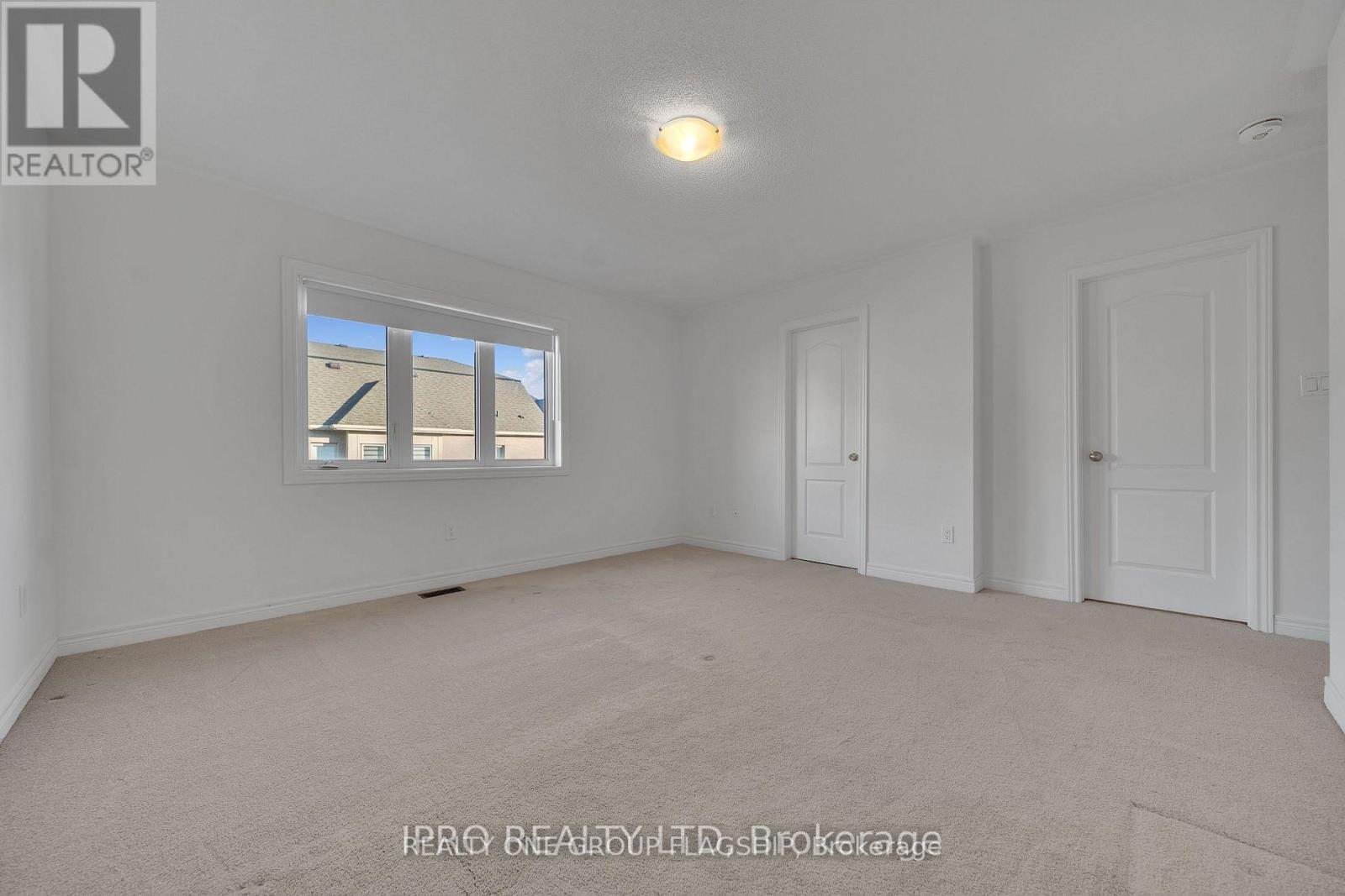 3950 Koenig Road, Burlington, ON - Indoor Photo Showing Other Room