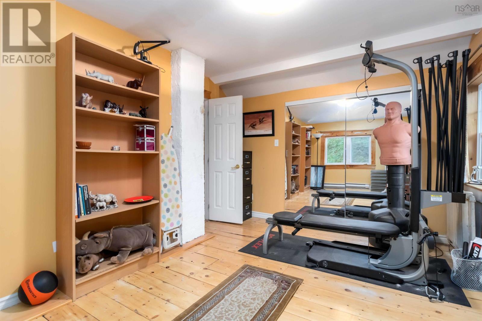 Exercise Room - 949 Mclean Street, Halifax, NS - Indoor Photo Showing Gym Room