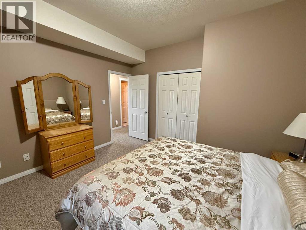 294 Tocher Avenue, Hinton, AB - Indoor Photo Showing Bedroom