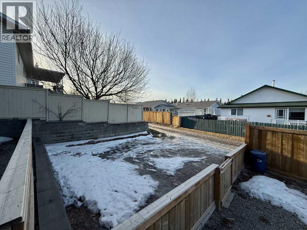 294 Tocher Avenue, Hinton, AB - Outdoor