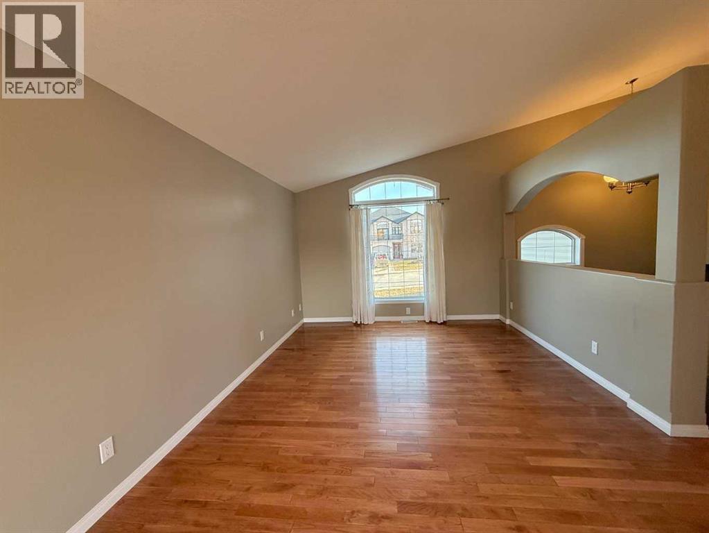 294 Tocher Avenue, Hinton, AB - Indoor Photo Showing Other Room