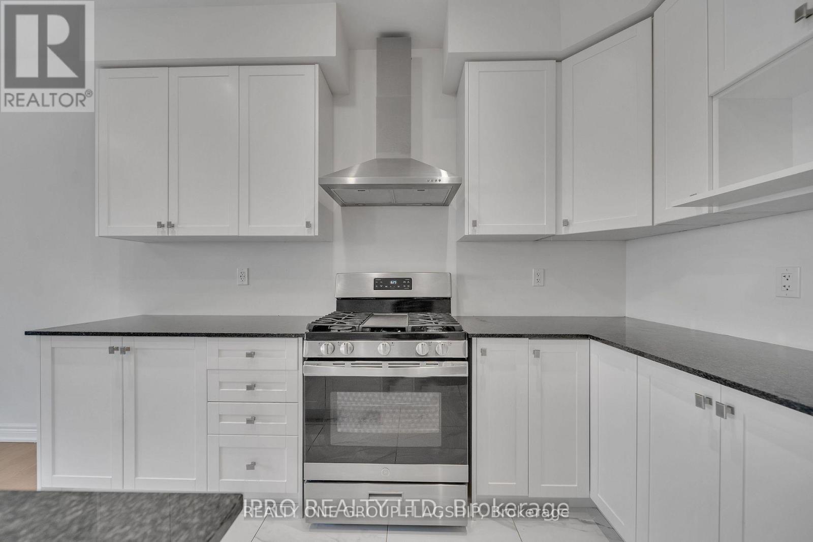 3950 Koenig Road, Burlington, ON - Indoor Photo Showing Kitchen