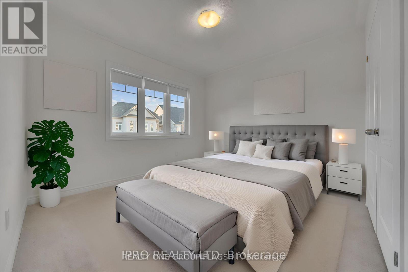 3950 Koenig Road, Burlington, ON - Indoor Photo Showing Bedroom