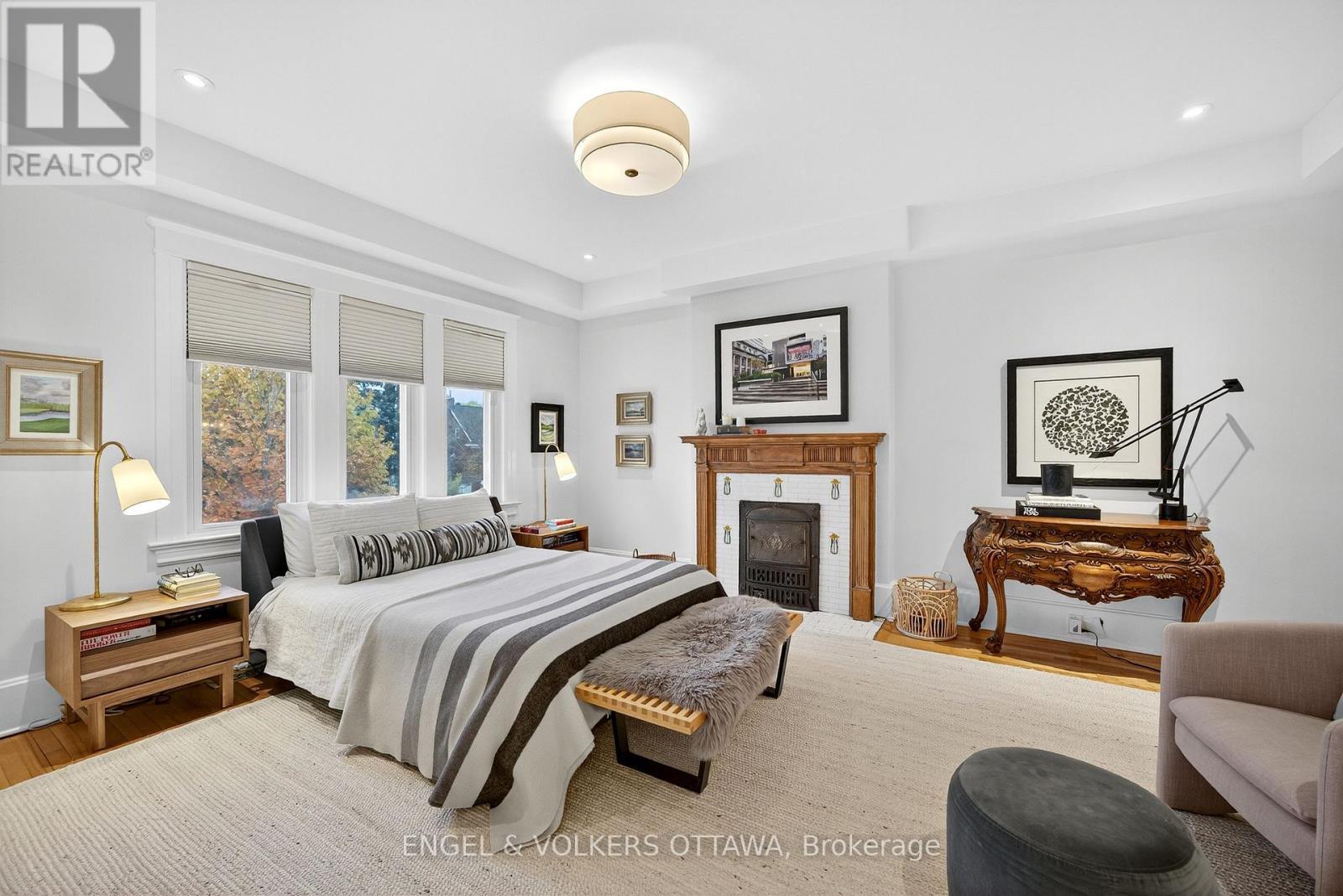 297 Clemow Avenue, Ottawa, ON - Indoor Photo Showing Bedroom