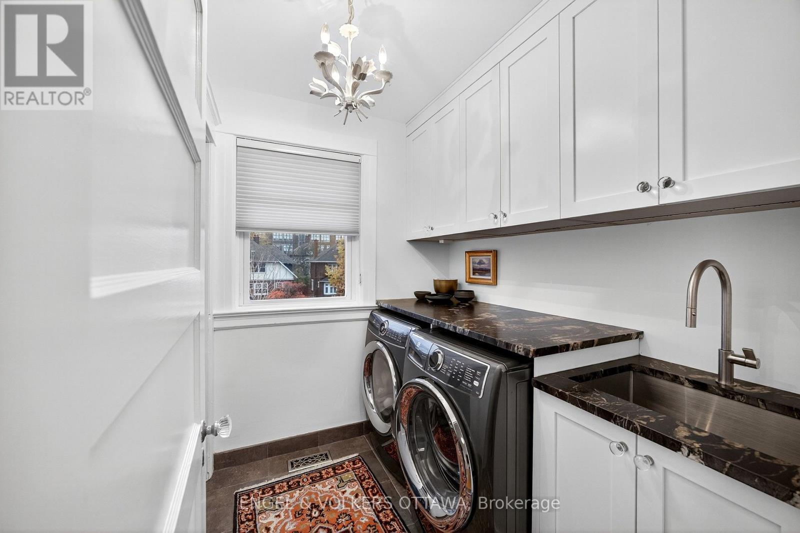 297 Clemow Avenue, Ottawa, ON - Indoor Photo Showing Laundry Room