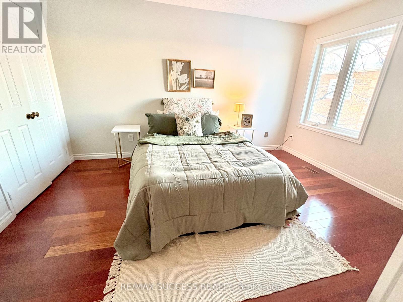 6643 Mockingbird Lane, Mississauga, ON - Indoor Photo Showing Bedroom